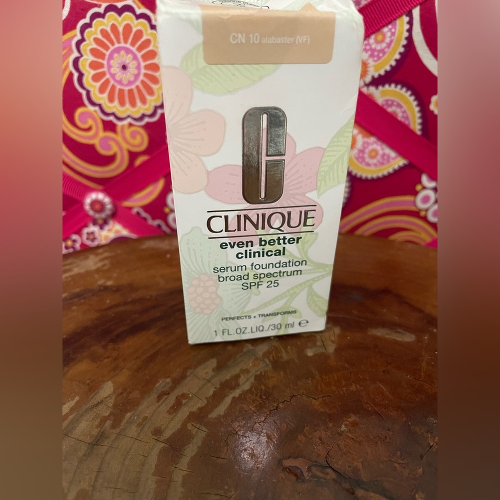 Clinique Even Better Clinical Serum Foundation NEW CN 10 Alabaster